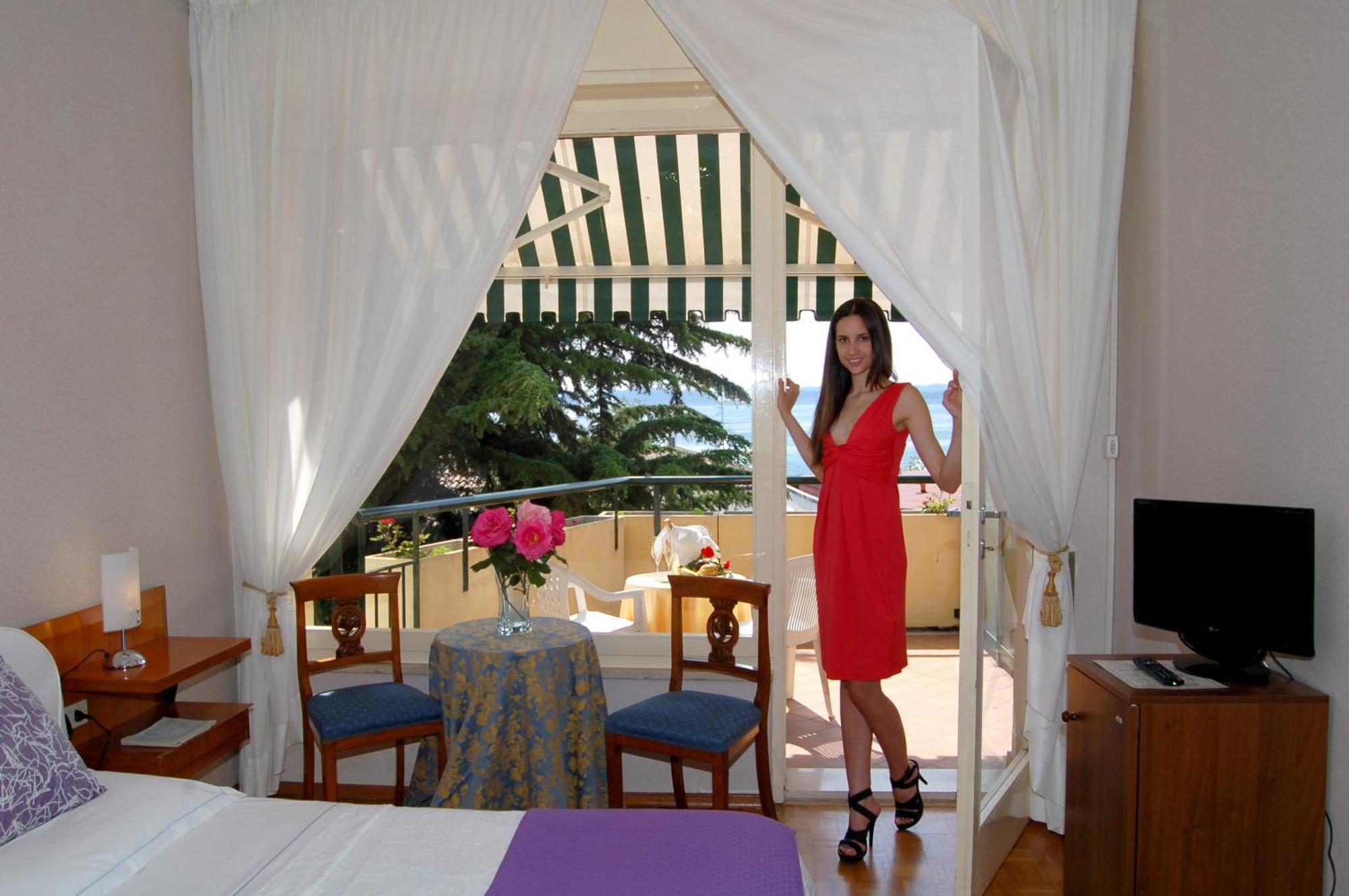 Hotel Broglia Sirmione Exterior photo