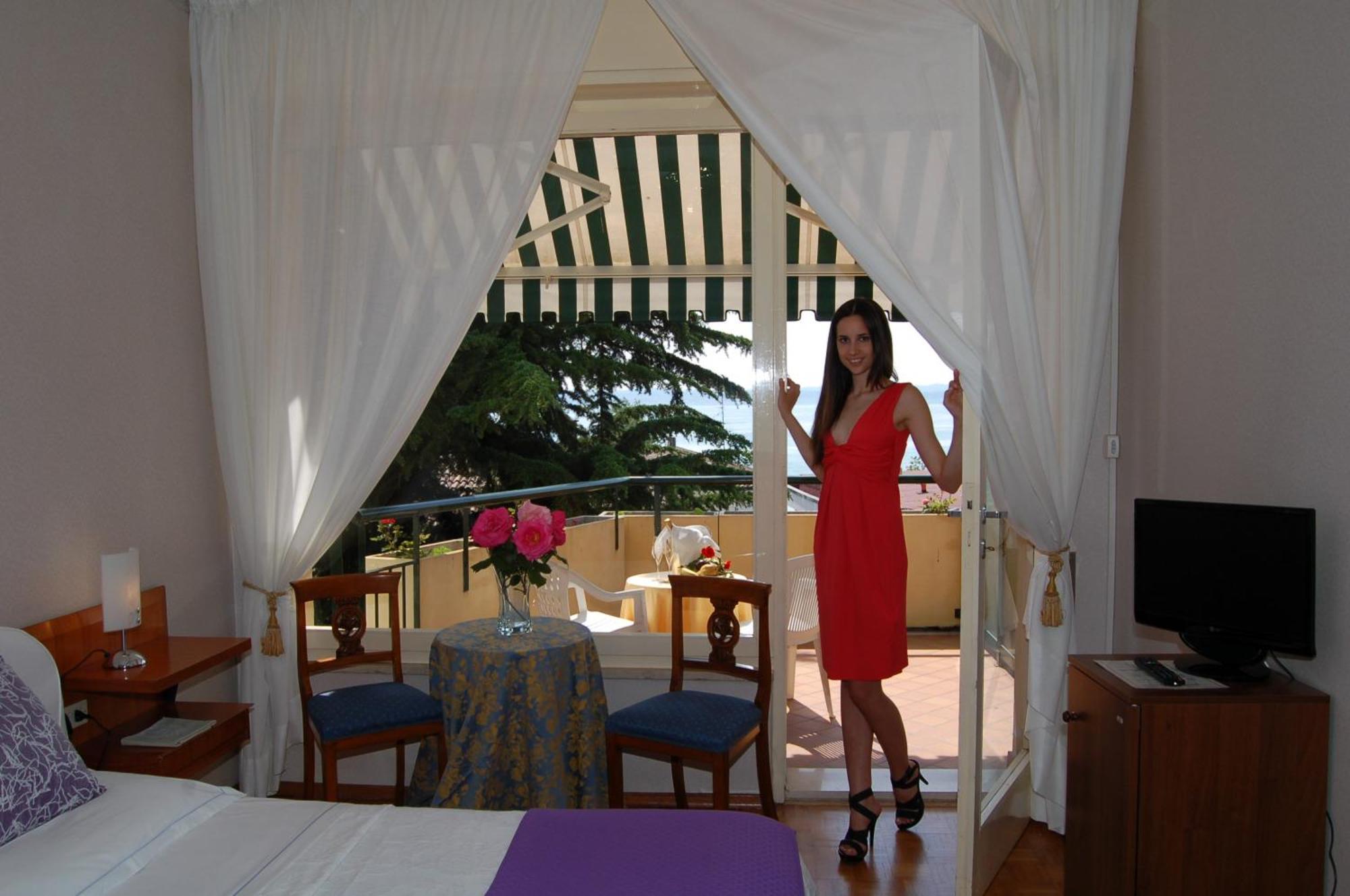 Hotel Broglia Sirmione Exterior photo