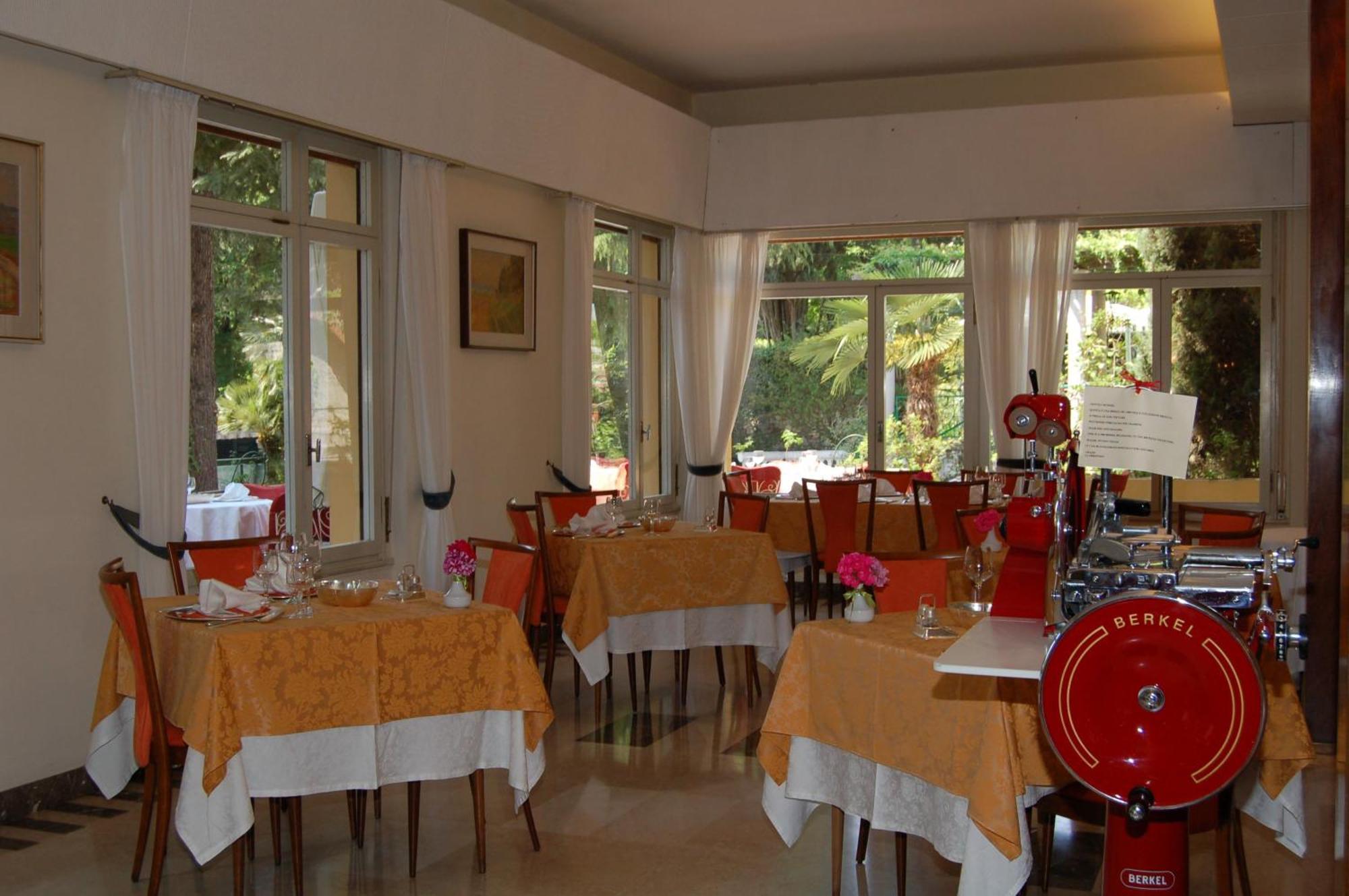 Hotel Broglia Sirmione Exterior photo