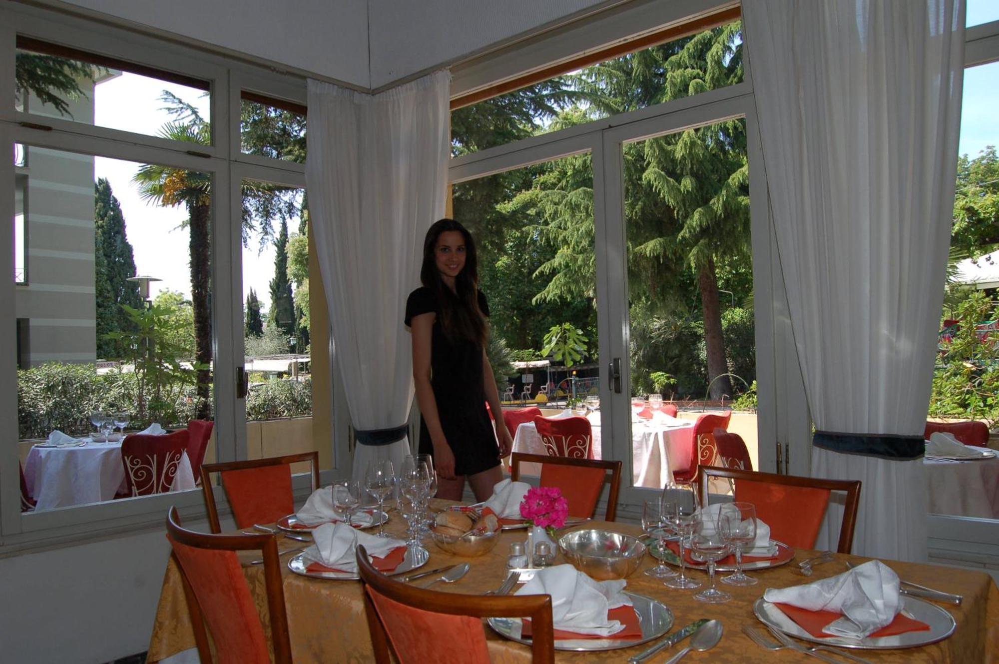 Hotel Broglia Sirmione Exterior photo