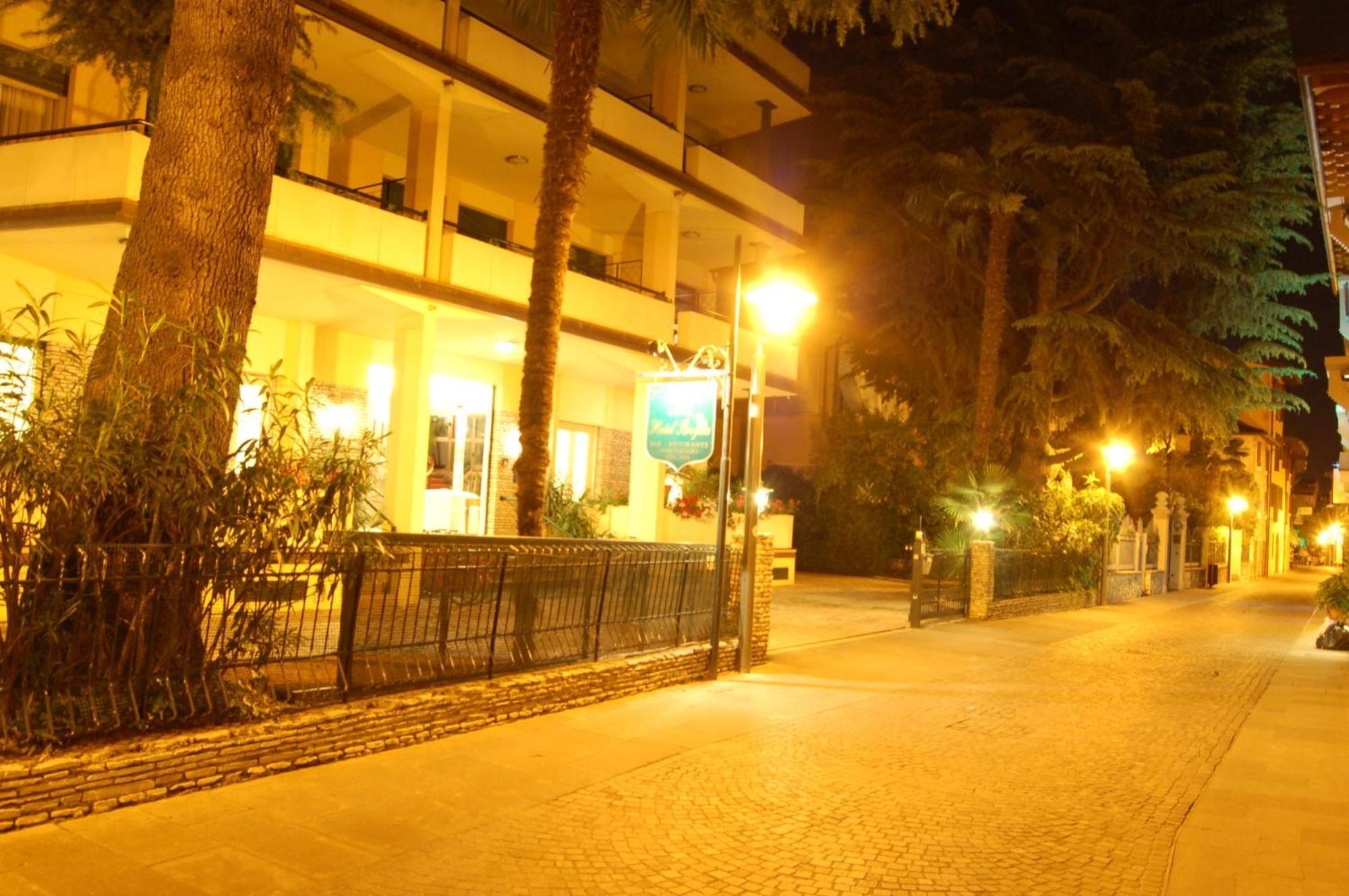 Hotel Broglia Sirmione Exterior photo