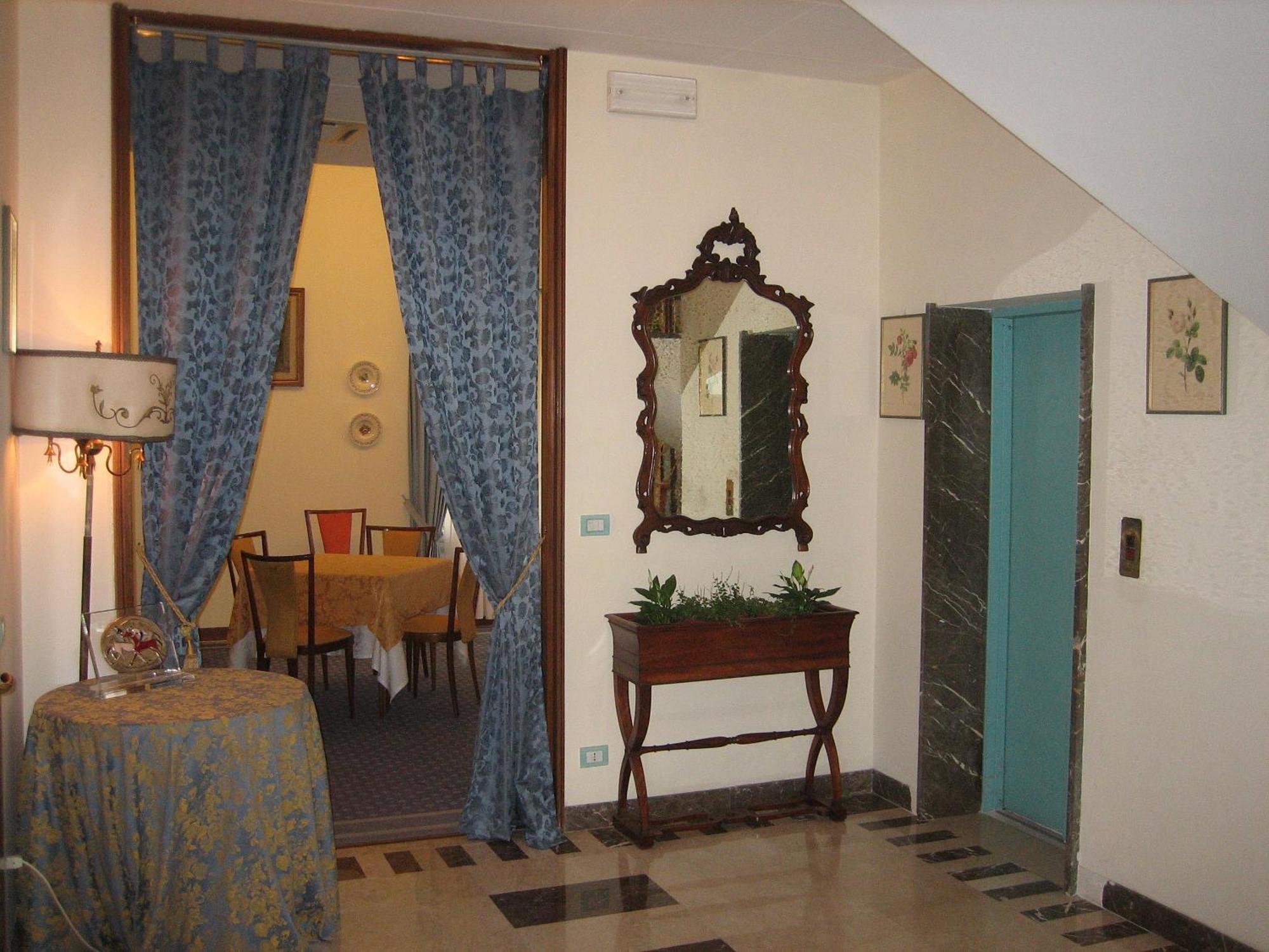 Hotel Broglia Sirmione Exterior photo