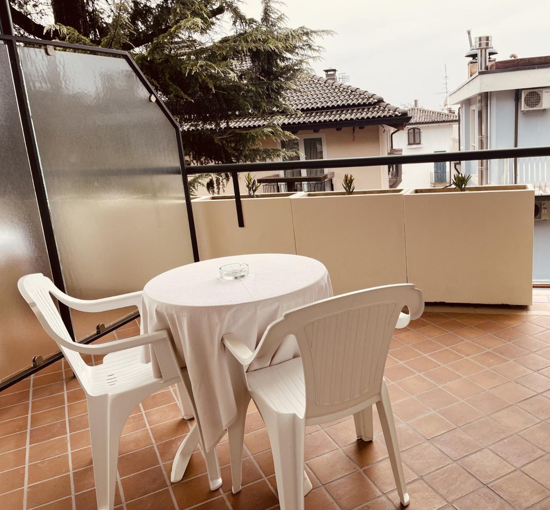 Hotel Broglia Sirmione Exterior photo
