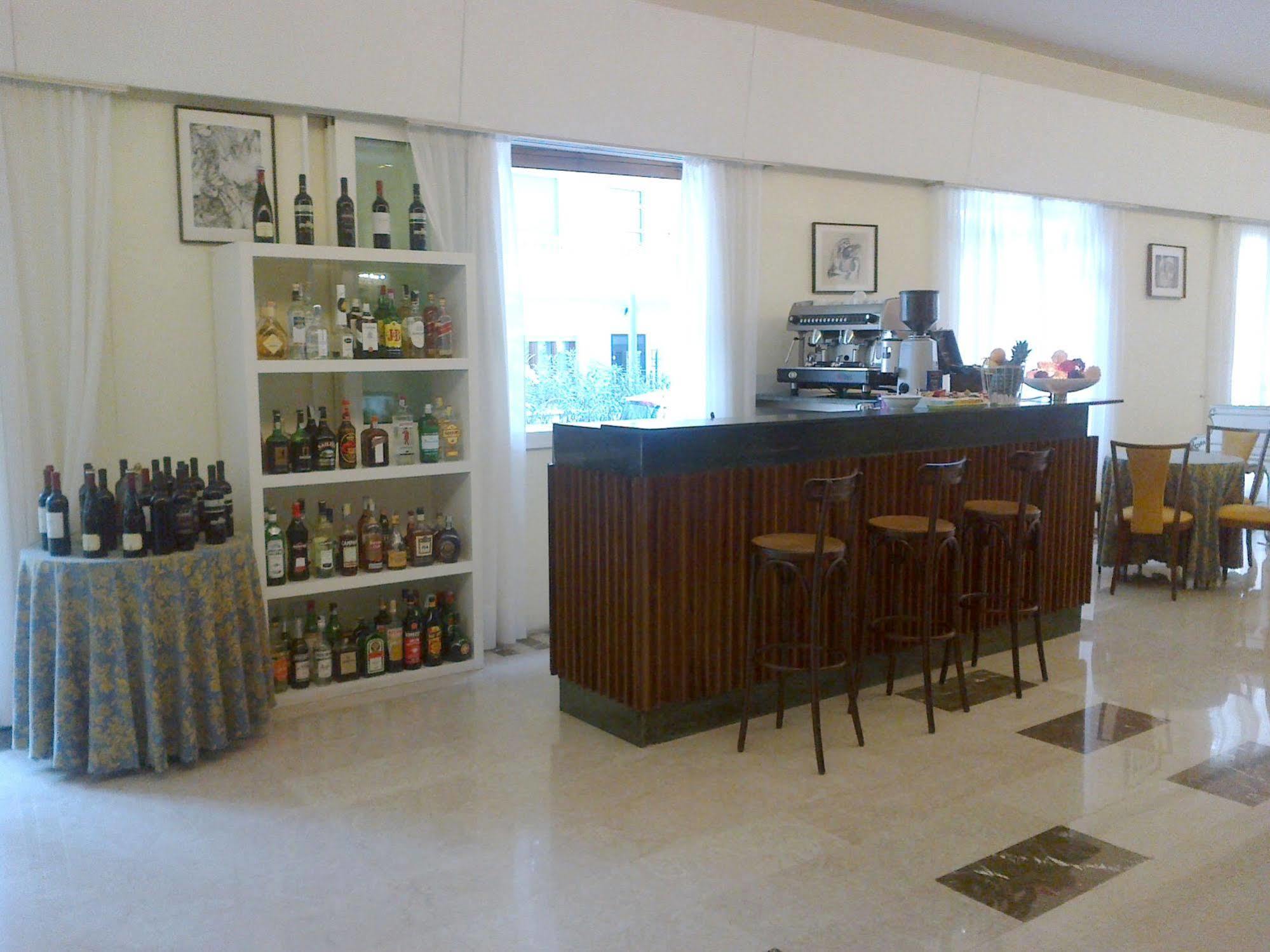 Hotel Broglia Sirmione Exterior photo